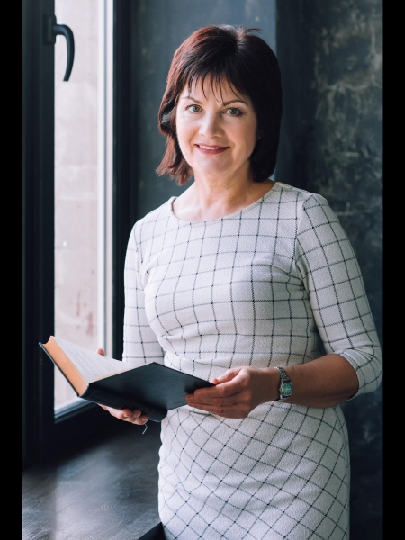 Elena (Fribourg) / Réf. 91065 / Adhérente Agence Amélie