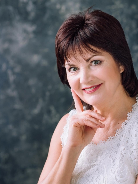 Elena (Fribourg) / Réf. 91065 / Adhérente Agence Amélie