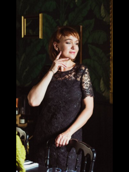 Elena (Paris) / Réf. 91104 / Adhérente Agence Amélie