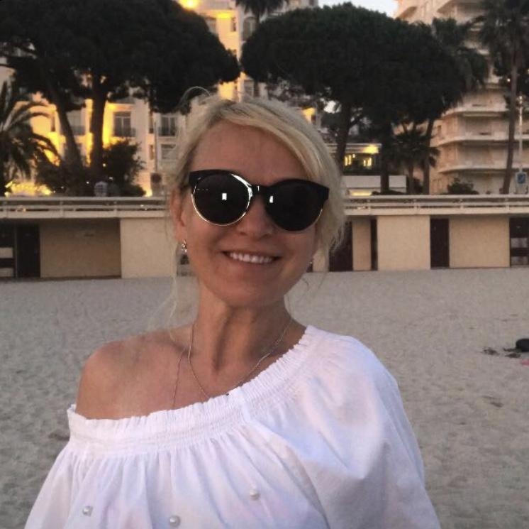 Photo de Elena (Paris) / Réf. 91104 / Agence Amélie