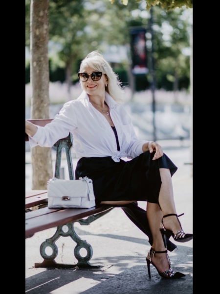 Elena (Paris) / Réf. 91104 / Adhérente Agence Amélie