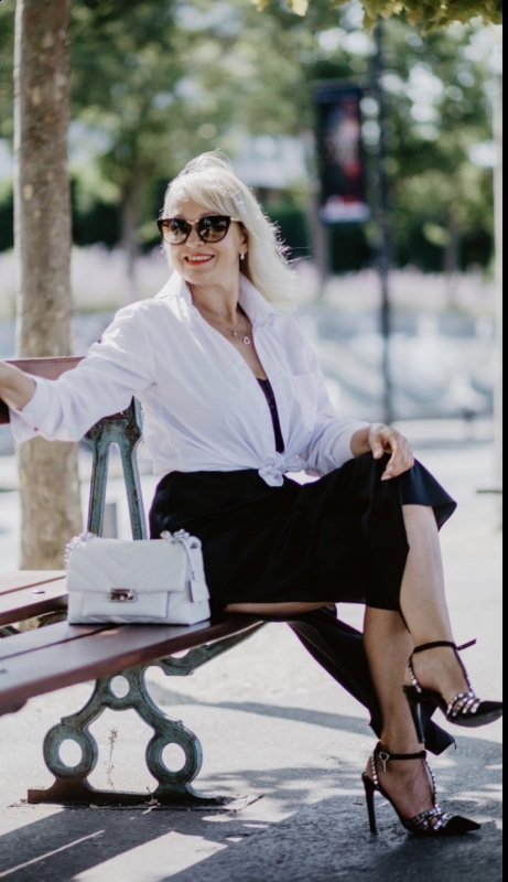 Photo de Elena (Paris) / Réf. 91104 / Agence Amélie