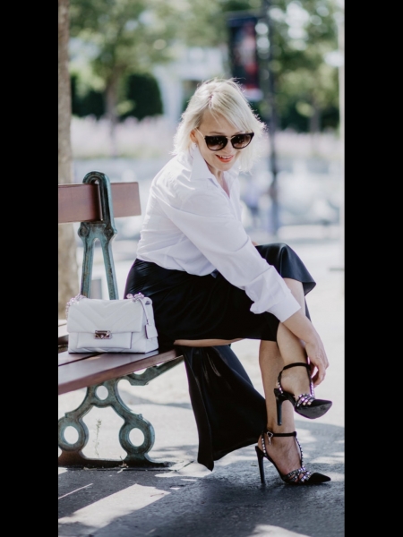 Elena (Paris) / Réf. 91104 / Adhérente Agence Amélie