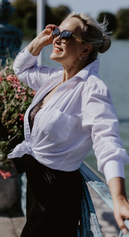 Photo de Elena (Paris) / Réf. 91104 / Agence Amélie