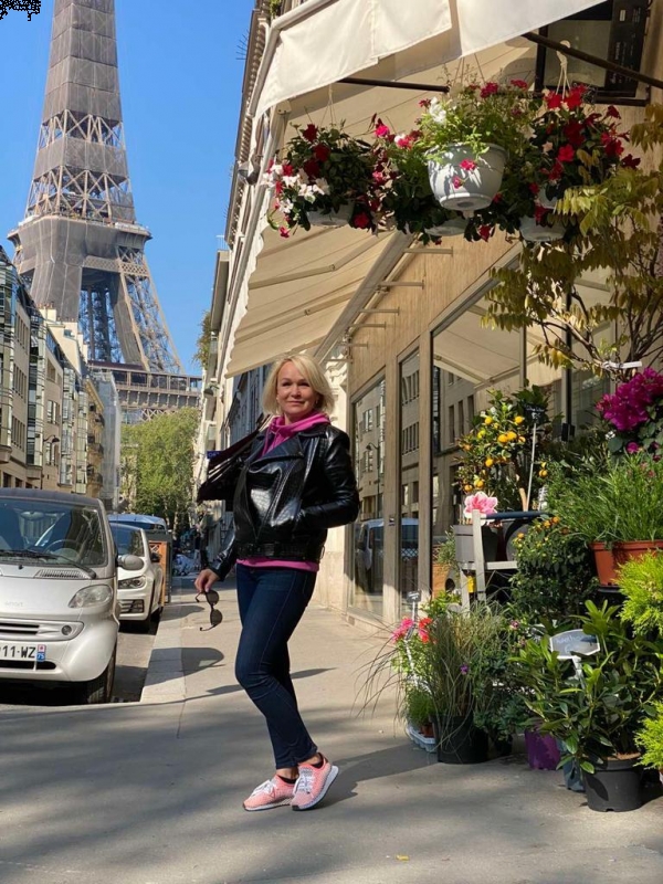 Photo de Elena (Paris) / Réf. 91104 / Agence Amélie