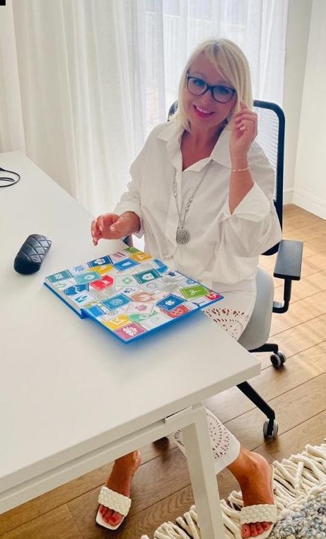 Photo de Elena (Paris) / Réf. 91104 / Agence Amélie