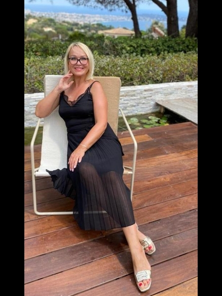 Elena (Paris) / Réf. 91104 / Adhérente Agence Amélie