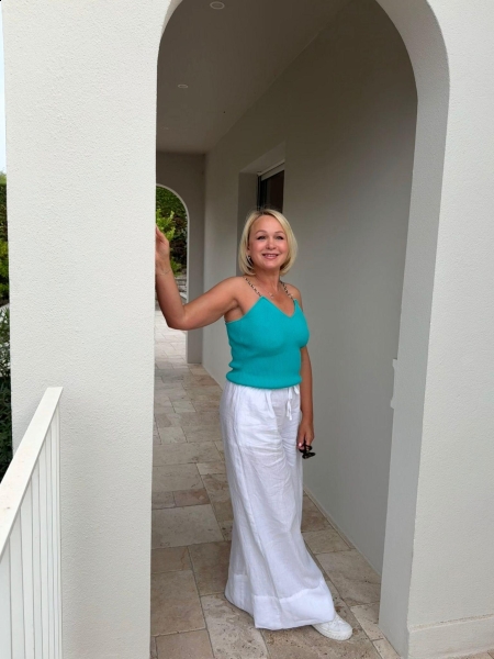 Elena (Paris) / Réf. 91104 / Adhérente Agence Amélie