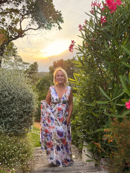 Elena (Paris) / Réf. 91104 / Adhérente Agence Amélie