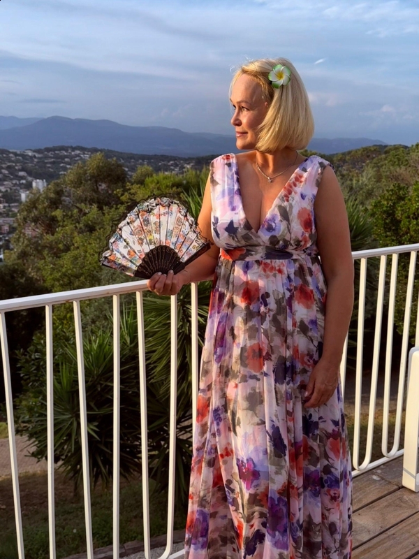 Photo de Elena (Paris) / Réf. 91104 / Agence Amélie