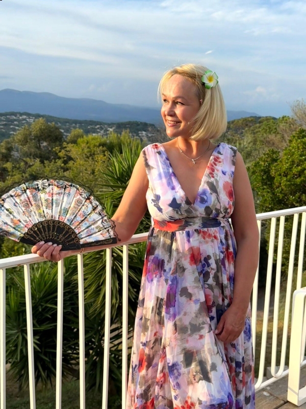 Photo de Elena (Paris) / Réf. 91104 / Agence Amélie