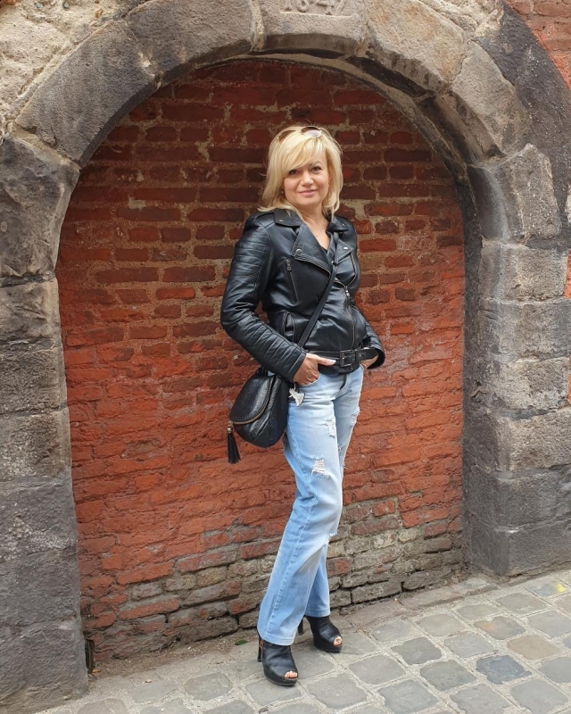 Photo de Galina (Paris) / Réf. 92132 / Agence Amélie