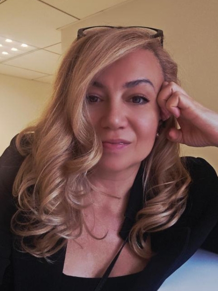 Galina (Paris) / Réf. 92132 / Adhérente Agence Amélie