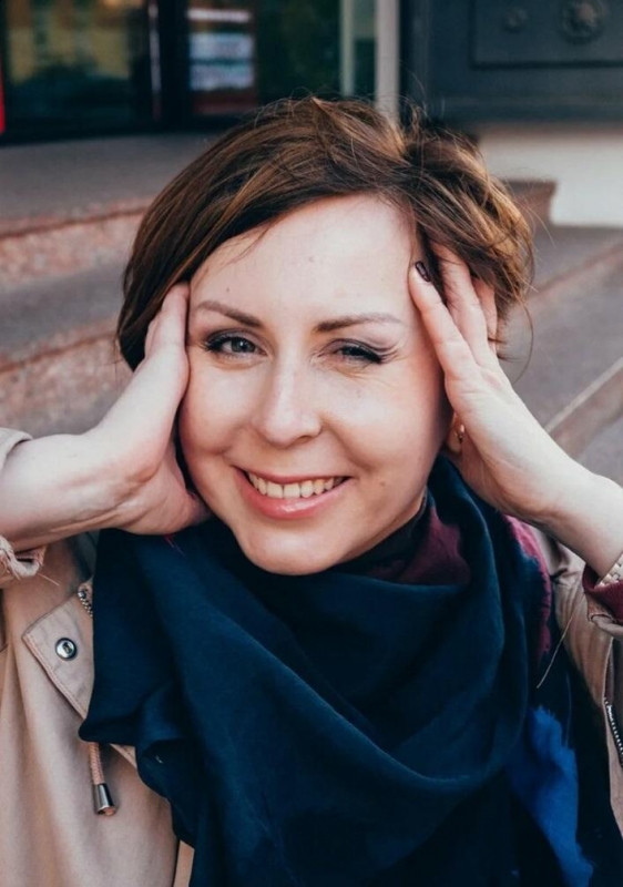 Photo de Nadejda / Réf. 91177 / Agence Amélie