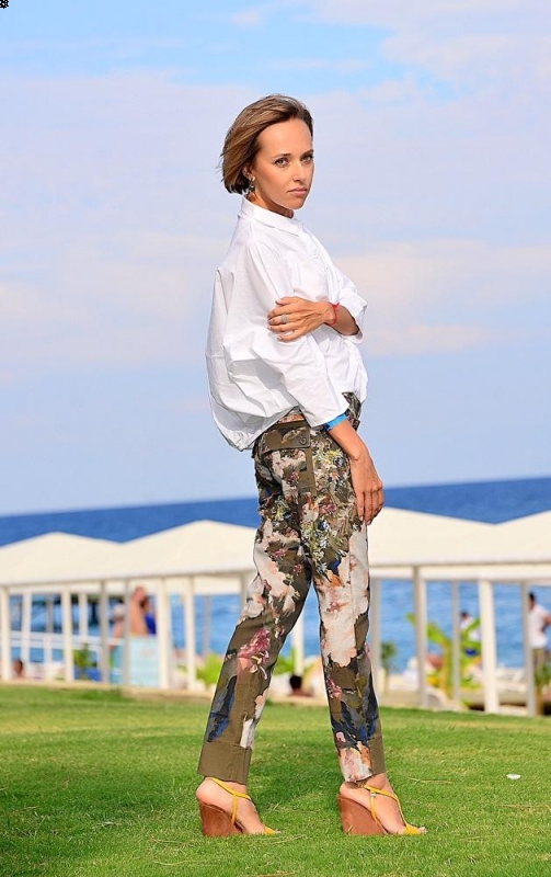 Photo de Angelina / Réf. 91172 / Agence Amélie