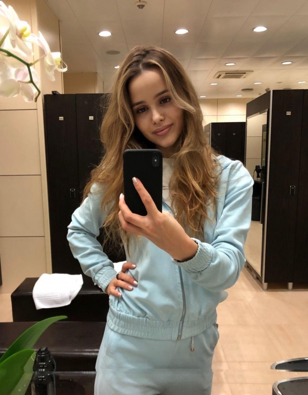 Photo de Karina / Réf. 540 / Agence Amélie