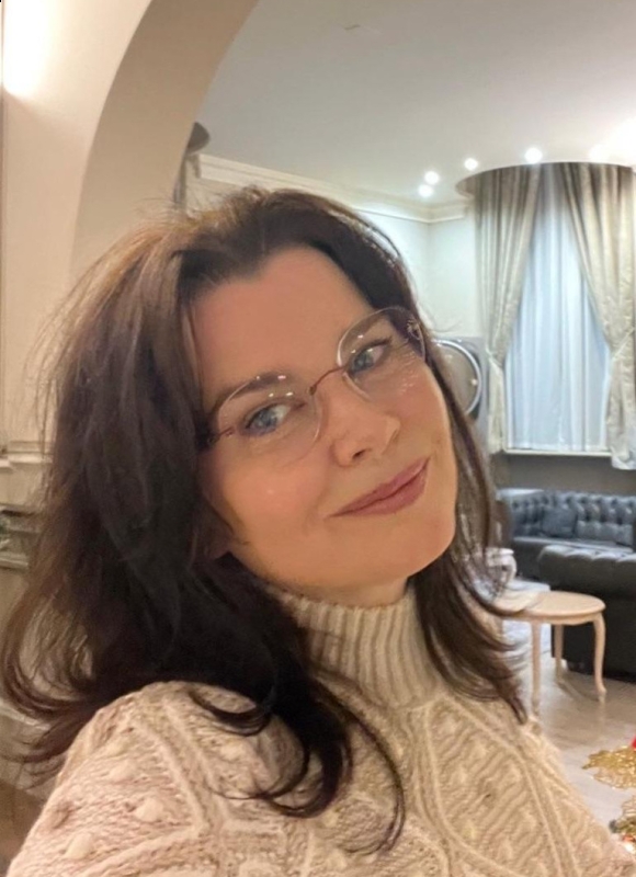 Photo de Angela ( Nice ) / Réf. 91271 / Agence Amélie