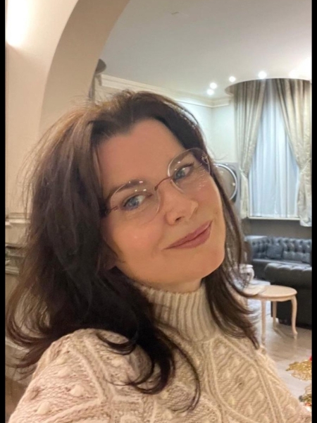 Angela ( Nice ) / Réf. 91271 / Adhérente Agence Amélie