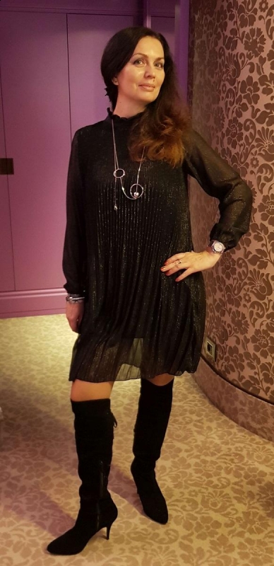 Photo de Irina (maintenant à Paris) / Réf. 91310 / Agence Amélie