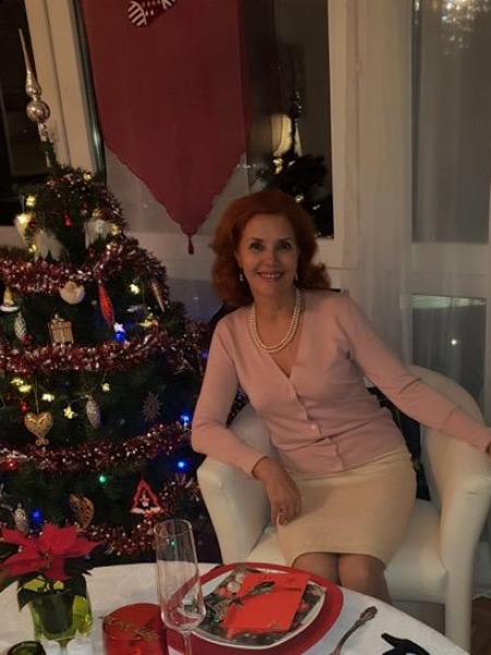 Alla (Lausanne) / Réf. 91338 / Adhérente Agence Amélie