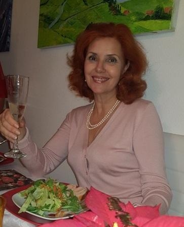 Photo de Alla (Lausanne) / Réf. 91338 / Agence Amélie