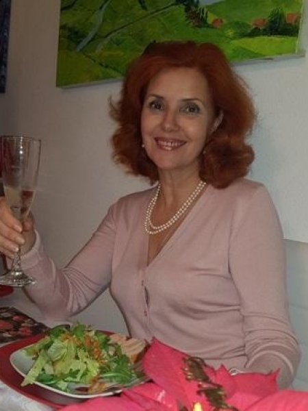 Alla (Lausanne) / Réf. 91338 / Adhérente Agence Amélie