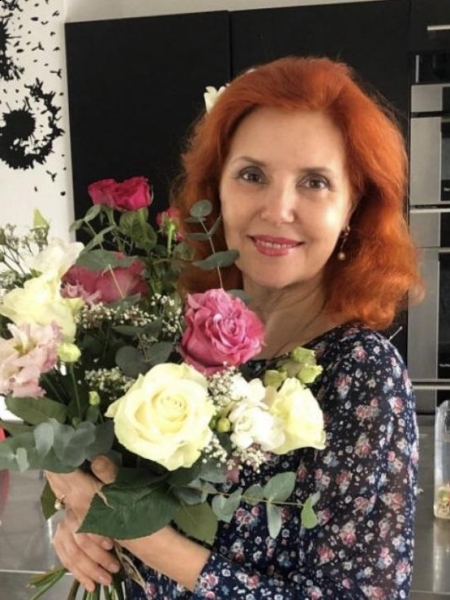 Alla (Lausanne) / Réf. 91338 / Adhérente Agence Amélie