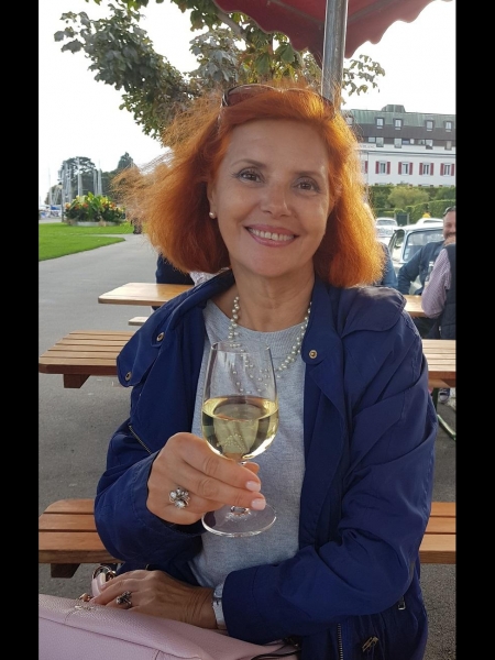 Alla (Lausanne) / Réf. 91338 / Adhérente Agence Amélie