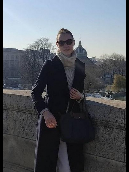 Alexandra (Tours) / Réf. 91335 / Adhérente Agence Amélie