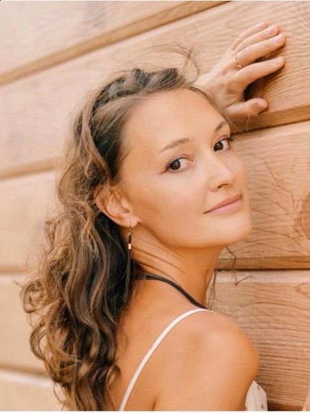 Alexandra (Tours) / Réf. 91335 / Adhérente Agence Amélie