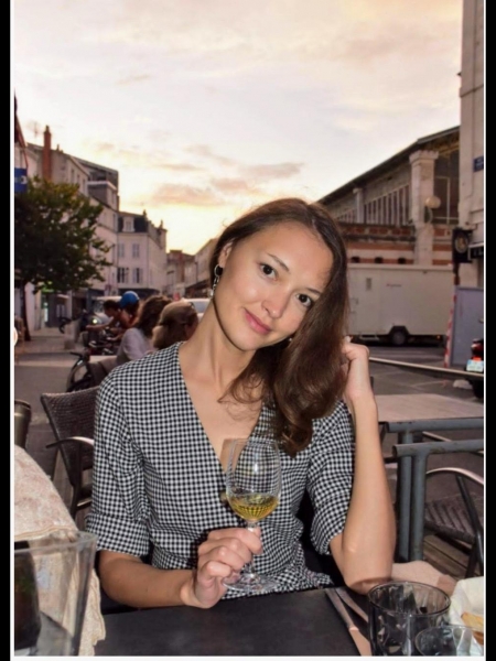 Alexandra (Tours) / Réf. 91335 / Adhérente Agence Amélie