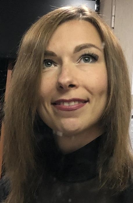 Photo de Polina (Bulgarie) / Réf. 91355 / Agence Amélie