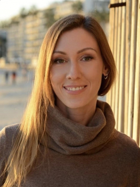 Ekaterina (Nice) / Réf. 91475 / Adhérente Agence Amélie