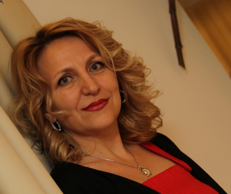 Photo de Elena (Portugal) / Réf. 91476 / Agence Amélie