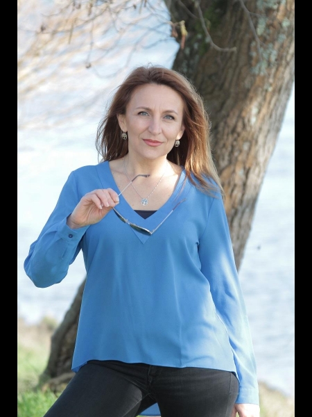 Elena (Portugal) / Réf. 91476 / Adhérente Agence Amélie