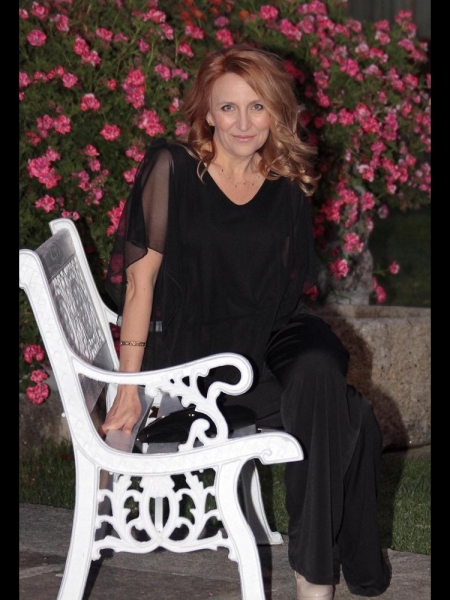 Elena (Portugal) / Réf. 91476 / Adhérente Agence Amélie