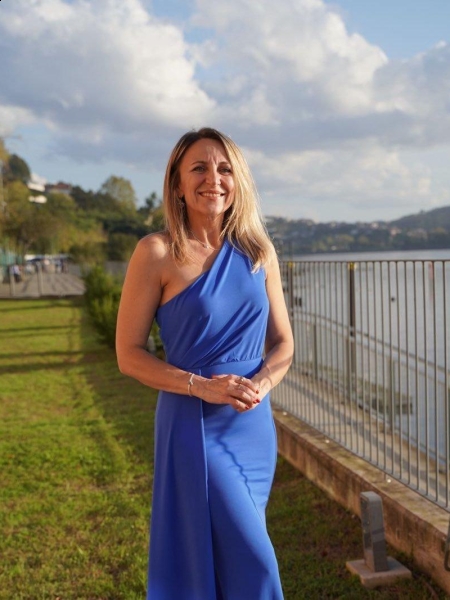 Elena (Portugal) / Réf. 91476 / Adhérente Agence Amélie