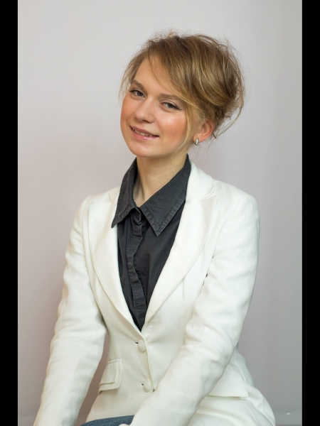 Yulia / Réf. 91497 / Adhérente Agence Amélie