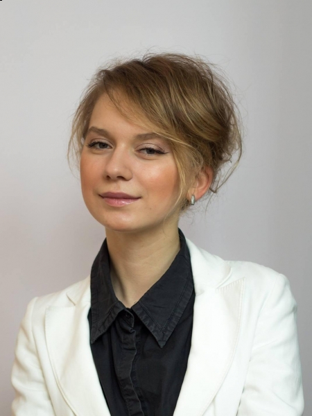 Yulia / Réf. 91497 / Adhérente Agence Amélie