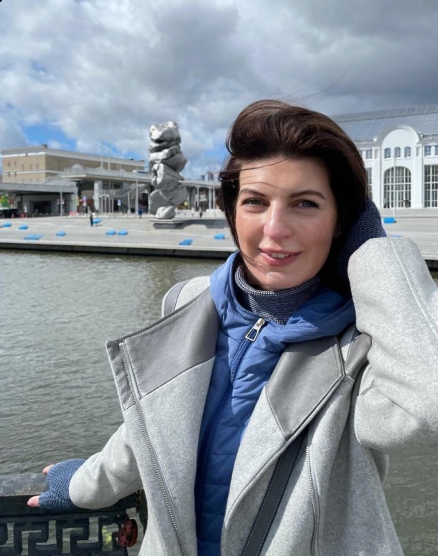 Photo de Maria / Réf. 91498 / Agence Amélie