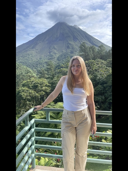 Lubov (Paris) / Réf. 91500 / Adhérente Agence Amélie