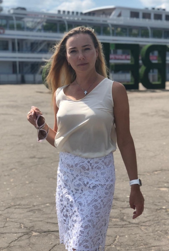 Photo de Olga (bientôt à Paris) / Réf. 91574 / Agence Amélie