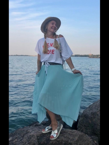 Olga (bientôt à Paris) / Réf. 91574 / Adhérente Agence Amélie