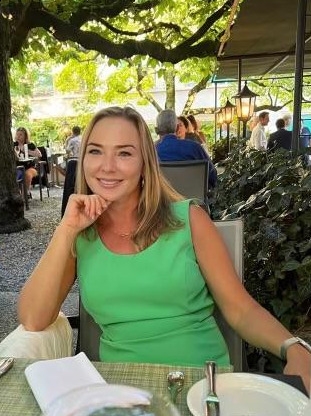 Photo de Olga (bientôt à Paris) / Réf. 91574 / Agence Amélie