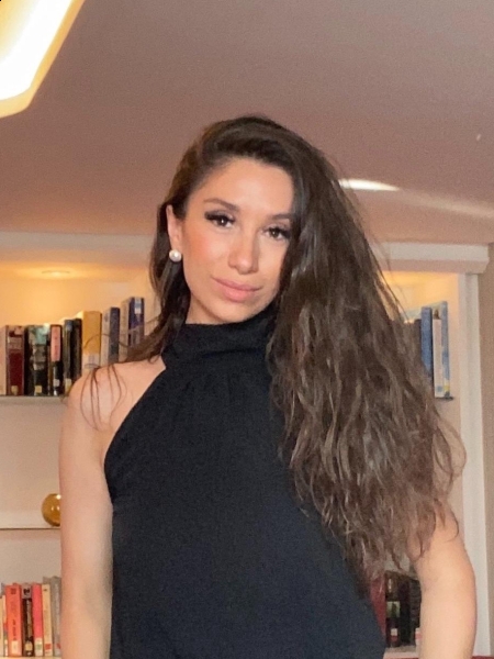 Aliona (Bientôt à Paris) / Réf. 91578 / Adhérente Agence Amélie