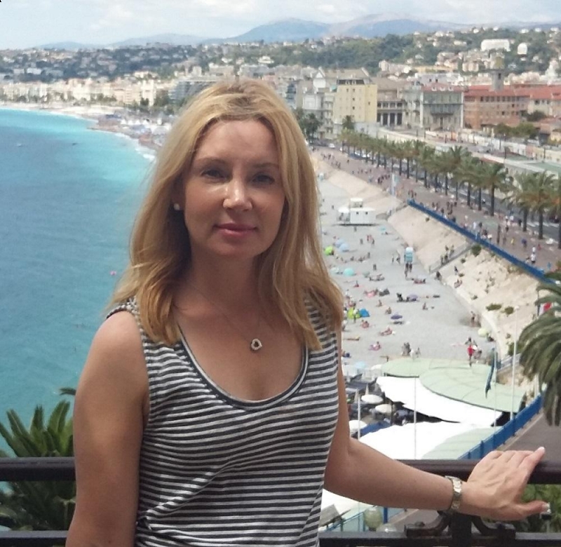 Photo de Svetlana / Réf. 91599 / Agence Amélie