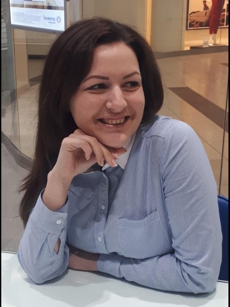 Yulia / Réf. 91617 / Adhérente Agence Amélie