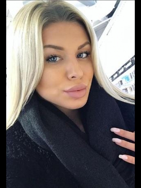 Victoria / Réf. 91623 / Adhérente Agence Amélie