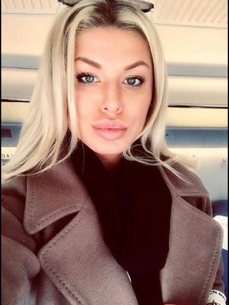 Victoria / Réf. 91623 / Adhérente Agence Amélie