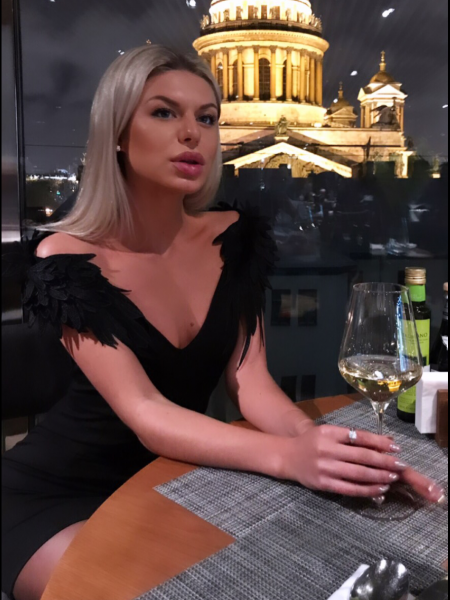 Victoria / Réf. 91623 / Adhérente Agence Amélie